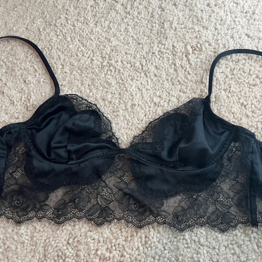 Victoria's Secret Black Lace Bralette Crop Top XS/XP‎